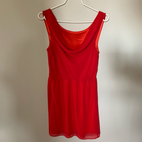 Red Dress - Picture 6 of 7